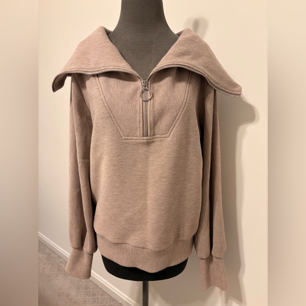 Varley Beige Pullover. Size Medium.